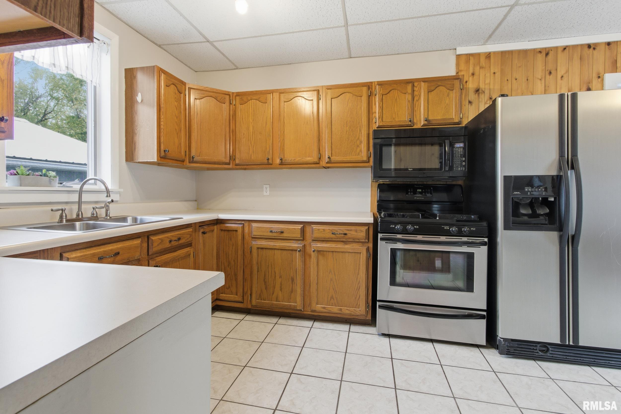 725 North Mechanic Street Macomb, IL 61455 - Photo 6 of 42