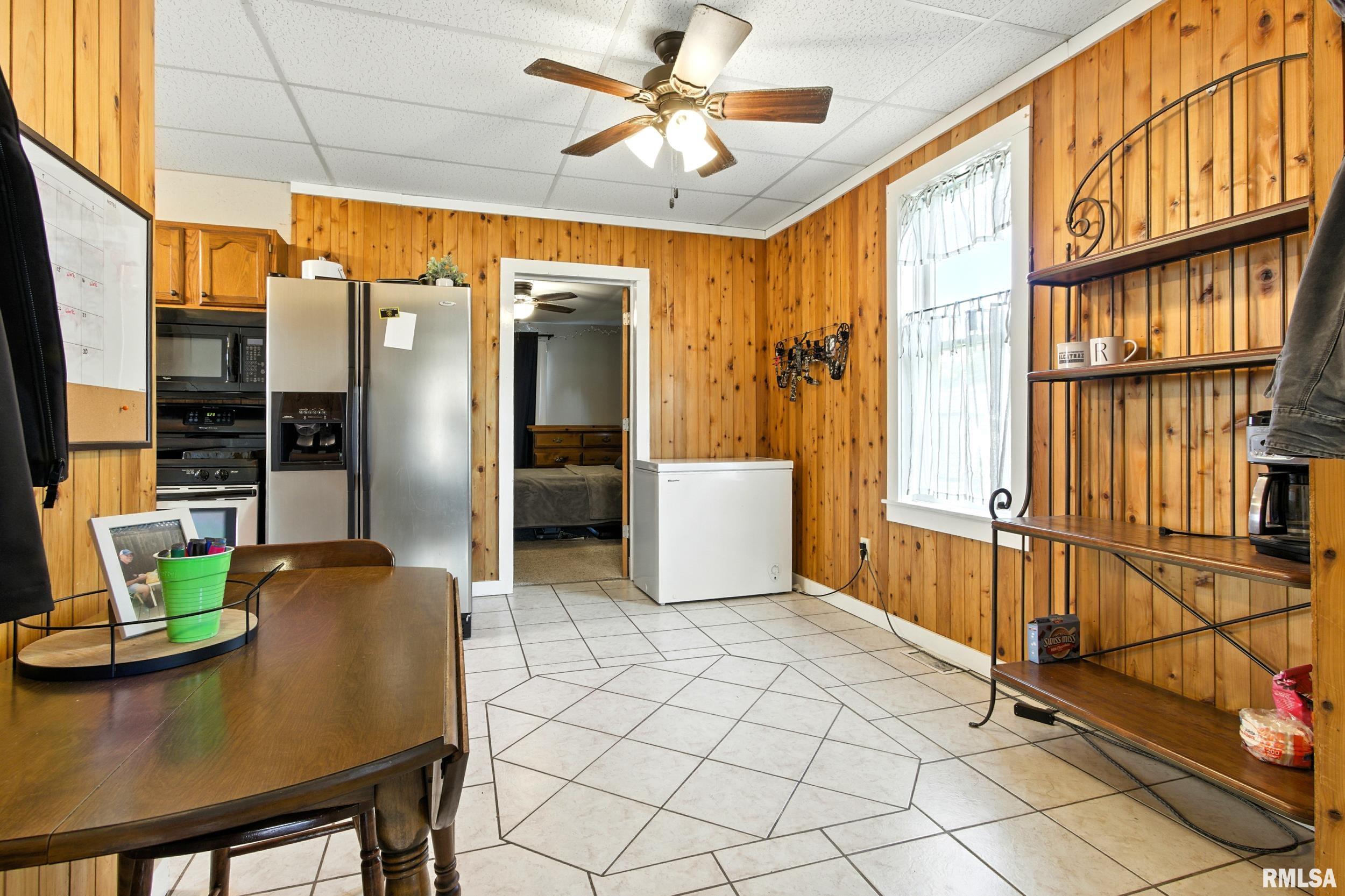 725 North Mechanic Street Macomb, IL 61455 - Photo 10 of 50