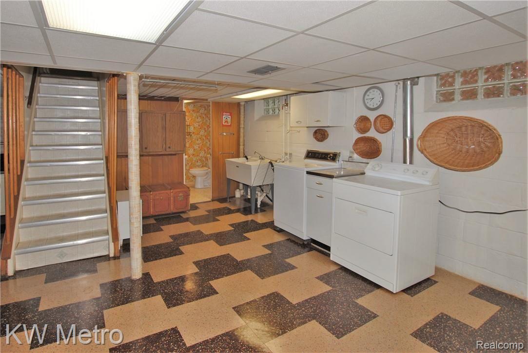 3635 Rockingham Road Royal Oak, MI 48073 - Photo 32 of 42 Finished Basement