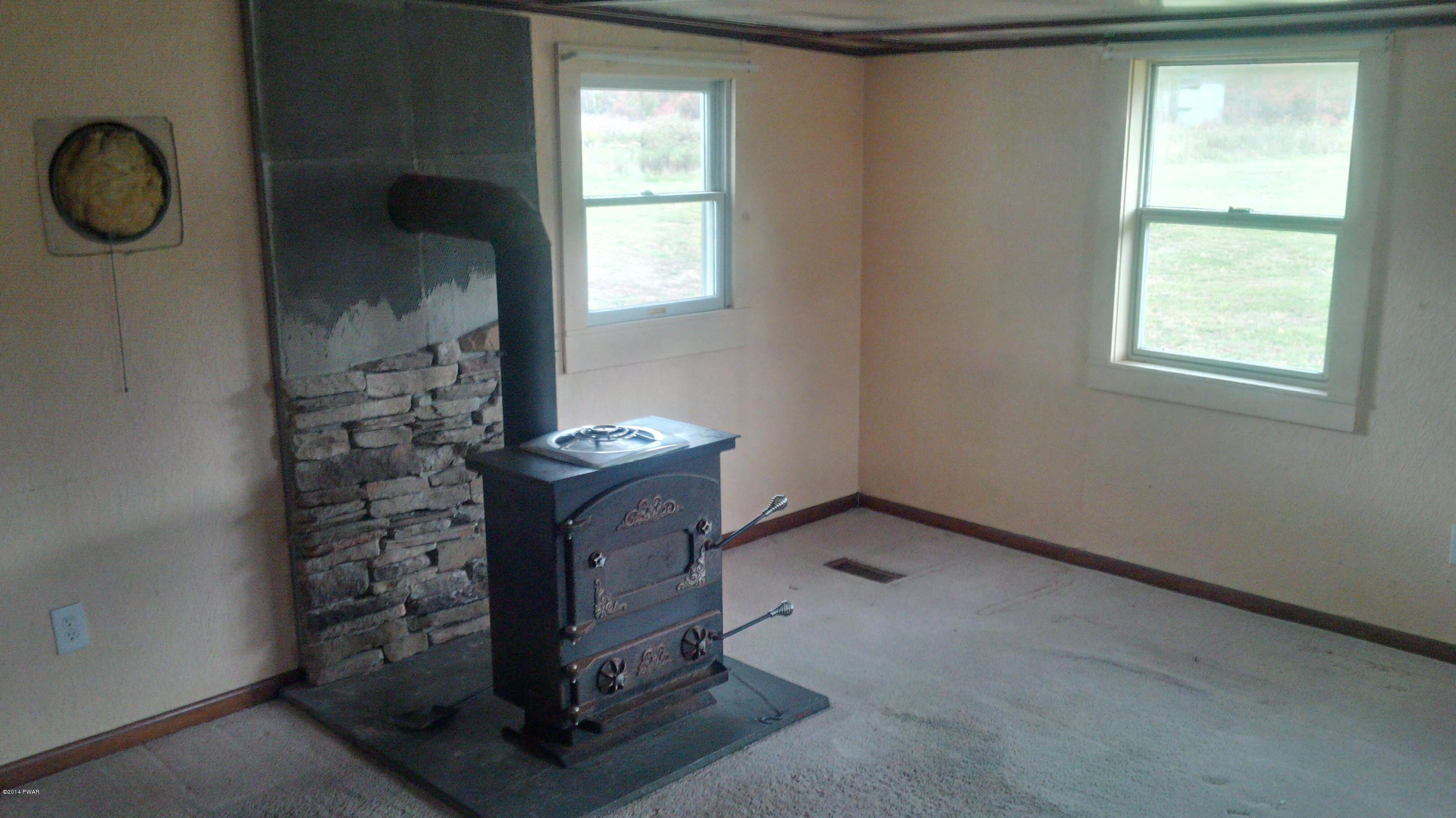699 Stock Farm Road Lake Ariel, PA 18436 - Photo 2 of 58