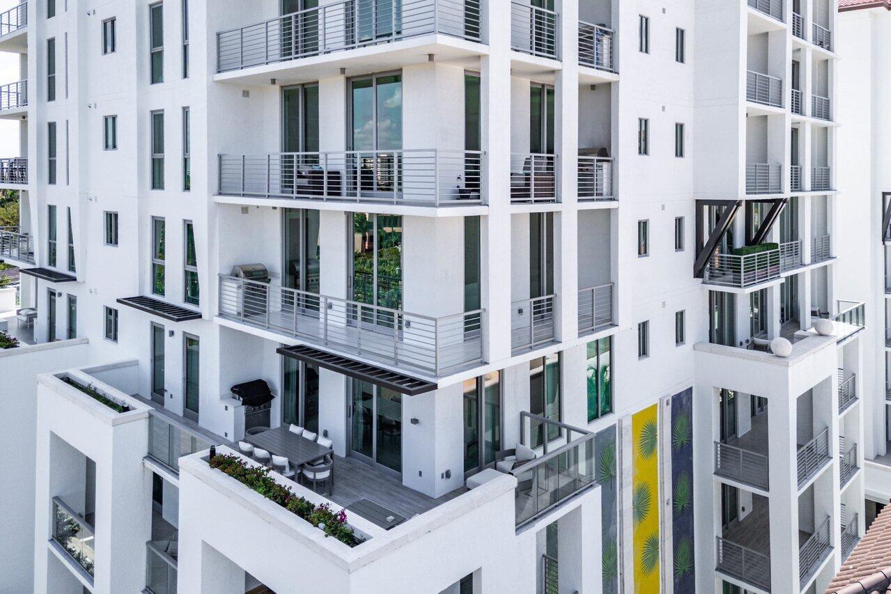 495 East Royal Palm Road, Unit 601 Boca Raton, FL 33432 - Photo 42 of 50 a front view of a multi story building