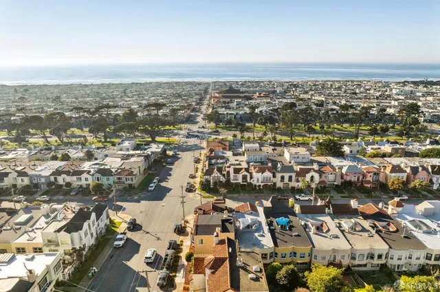 $1,899,000 | 2830 Lawton Street, San Francisco, CA 94122