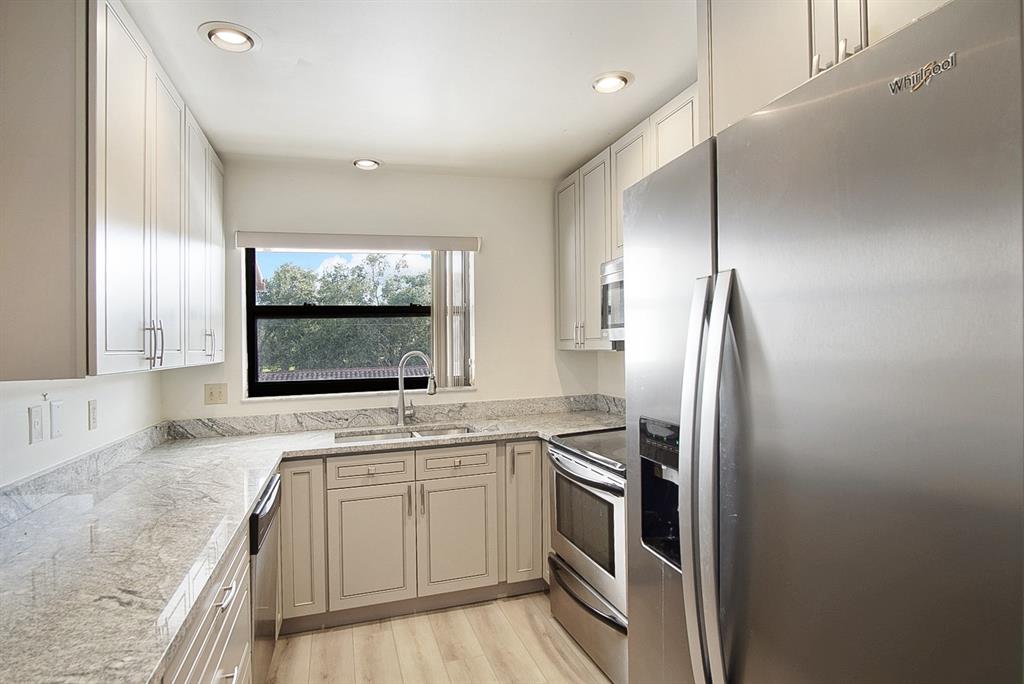 6021 Southeast Landing Way, Unit 7 Stuart, FL 34997 - Photo 5 of 28