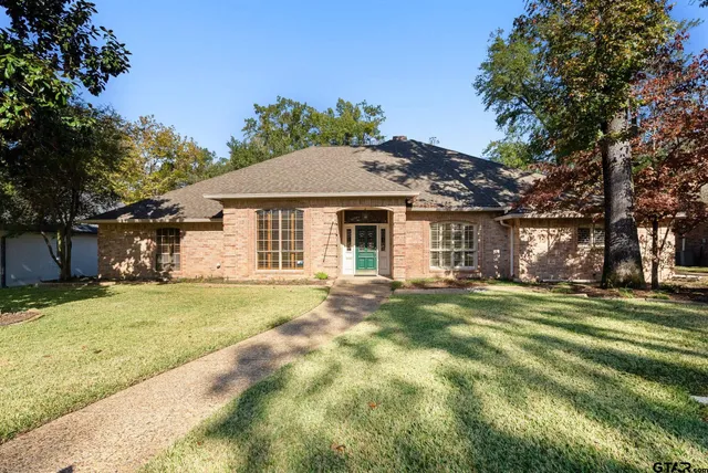 $610,000 | 1807 Royal Oak Drive, Tyler, TX 75703