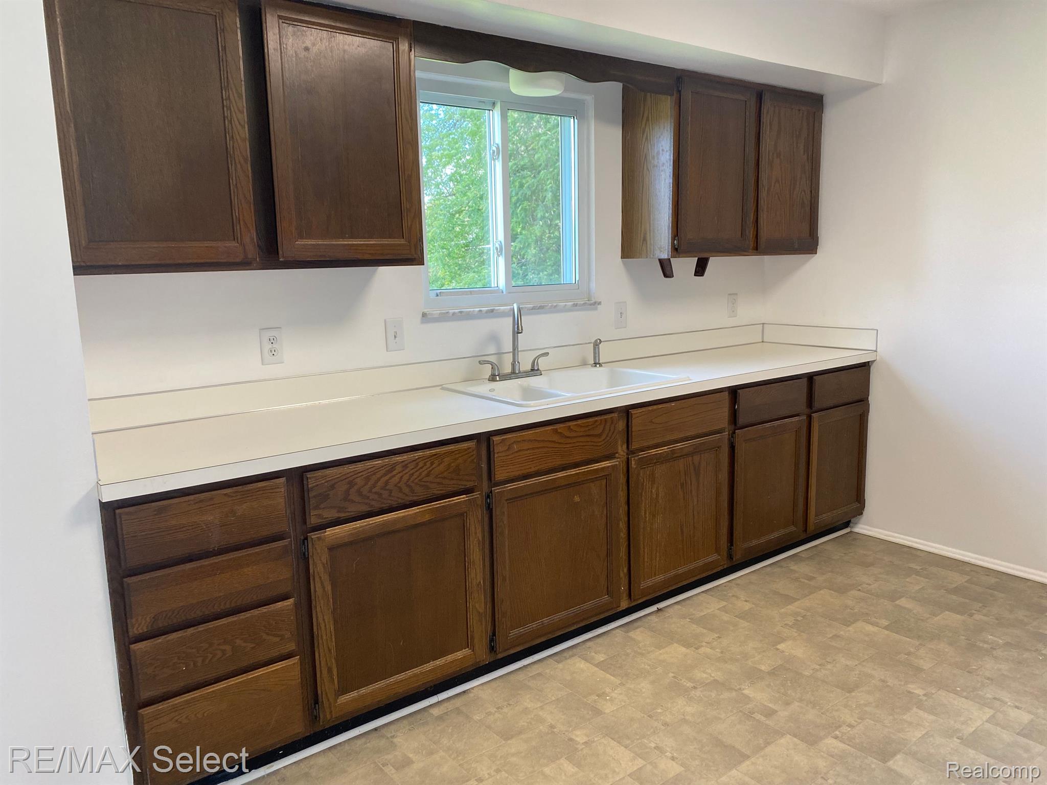 4096 Beecher Road Flint, MI 48532 - Photo 3 of 22 Gallery Image 3