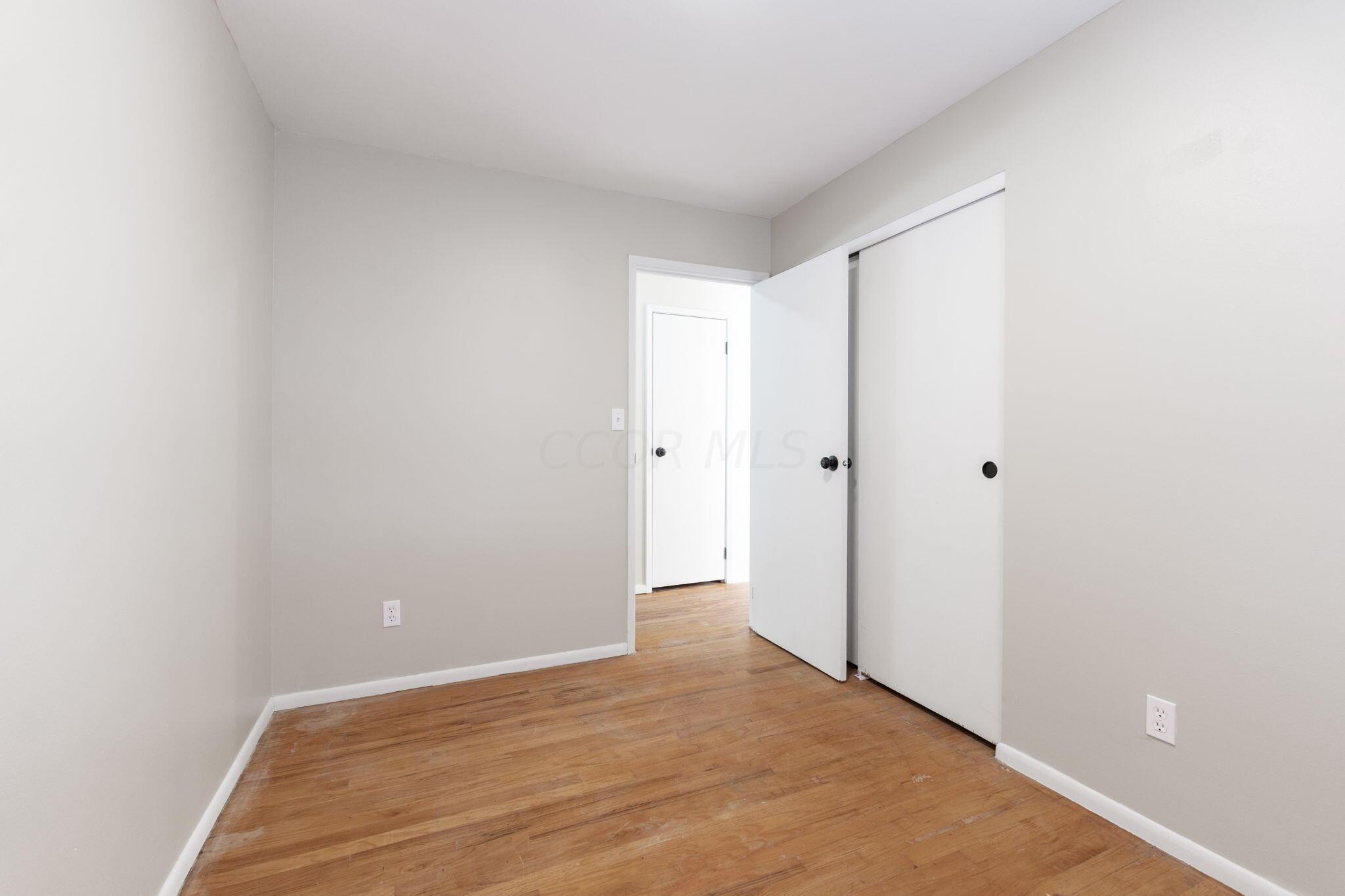6230 Faircrest Road Columbus, OH 43229 - Photo 32 of 52 6230 Faircrest Rd (Interior)-15