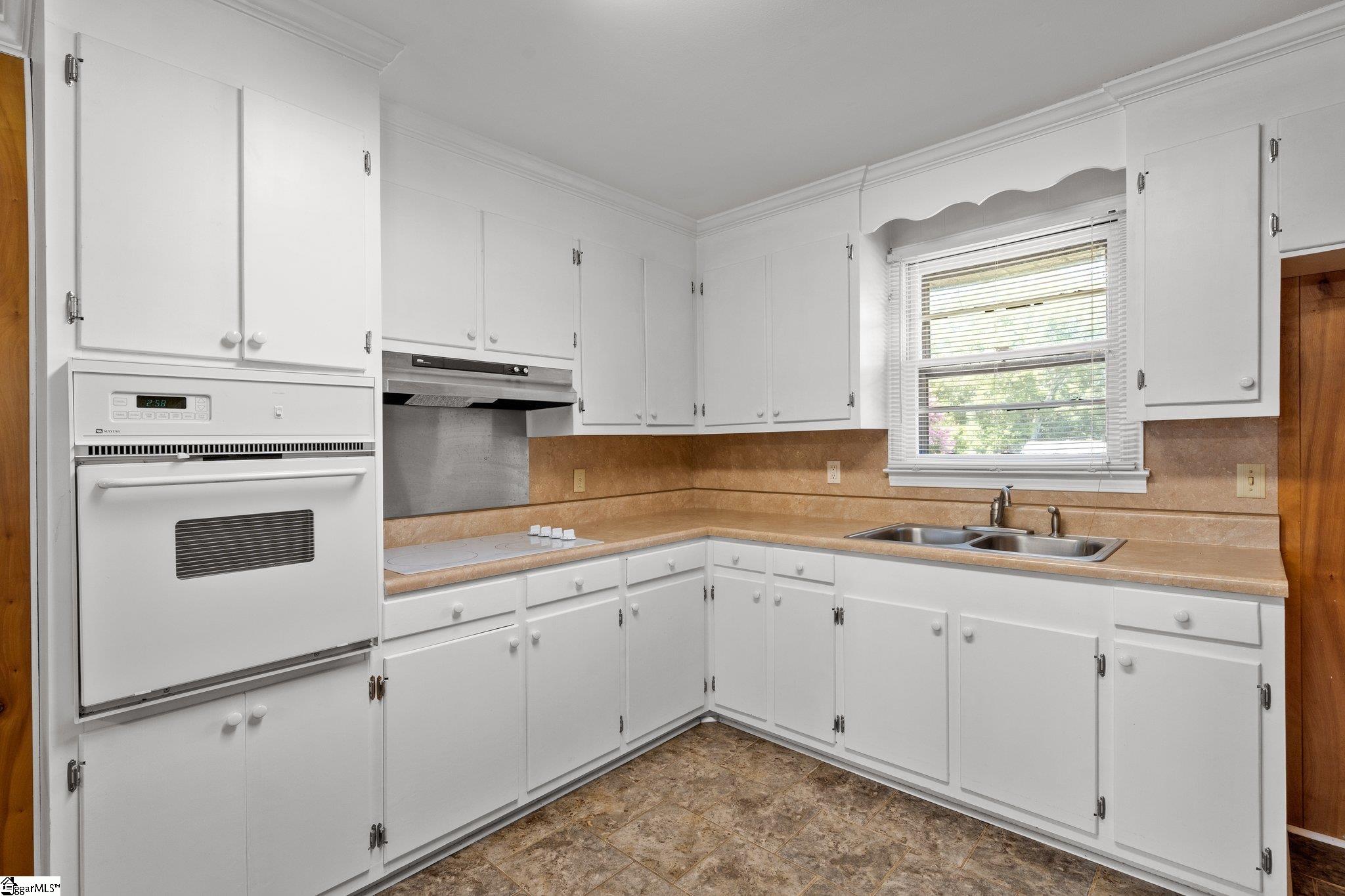 300 Reeves Drive Simpsonville, SC 29681 - Photo 11 of 28