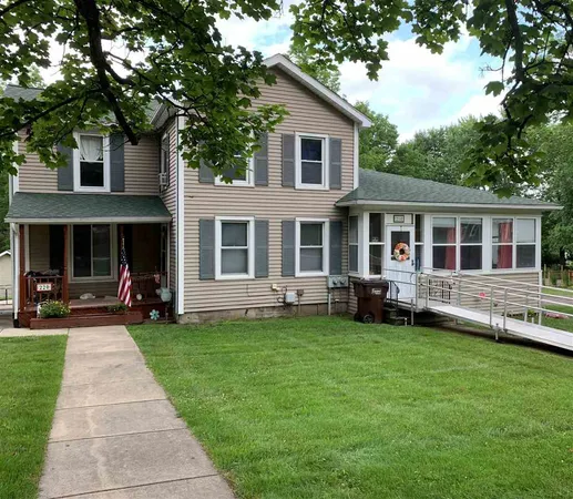 $159,900 | 218 Marshall Street, Brooklyn, MI 49230