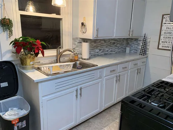 $159,900 | 218 Marshall Street, Brooklyn, MI 49230