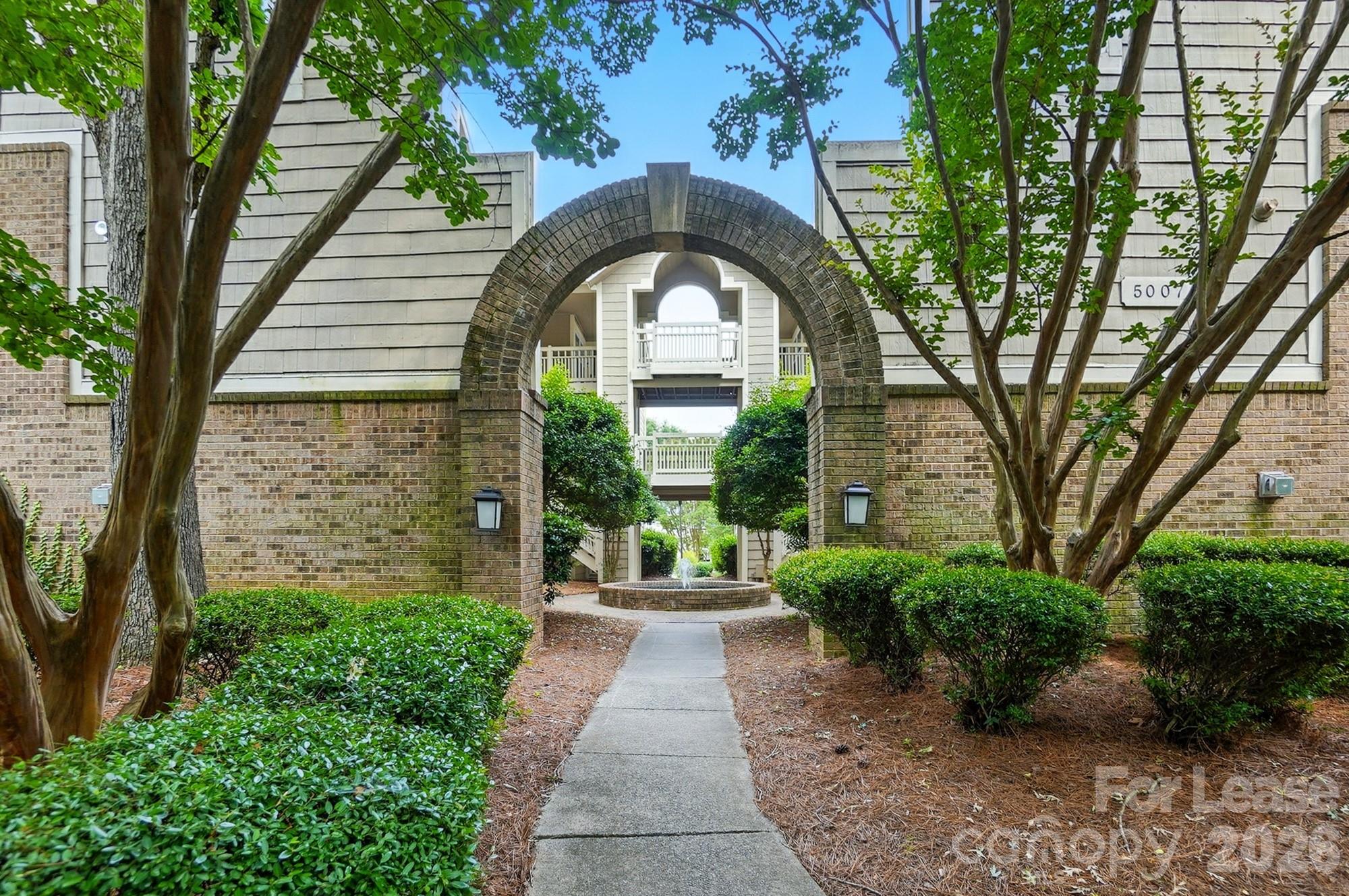 5007 Sharon Road, Unit R Charlotte, NC 28210 - Photo 6 of 43