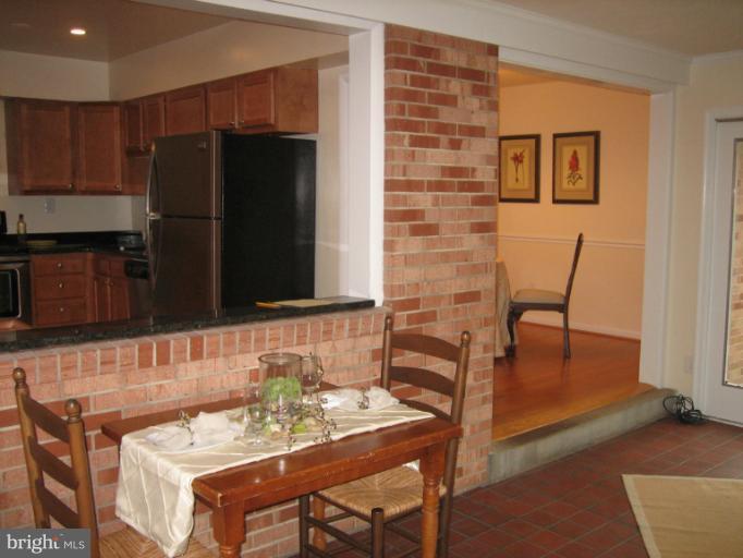 7614 Bells Mill Road Bethesda, MD 20817 - Photo 14 of 30 Interior (General)