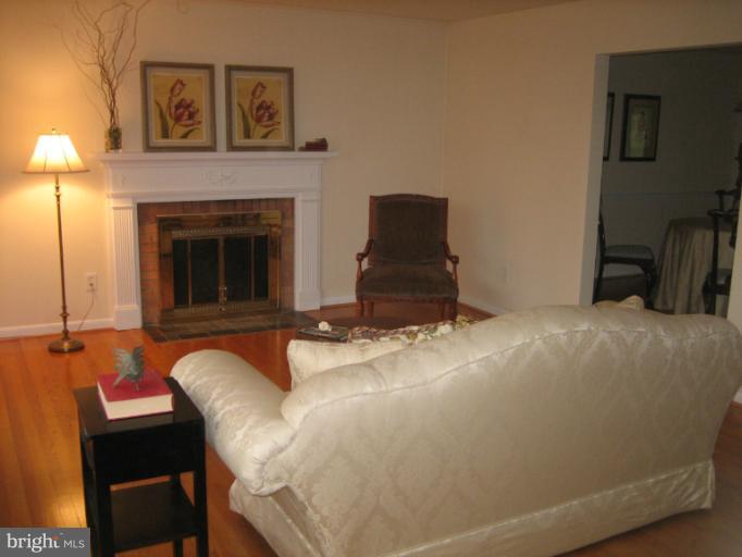 7614 Bells Mill Road Bethesda, MD 20817 - Photo 8 of 30 Living Room