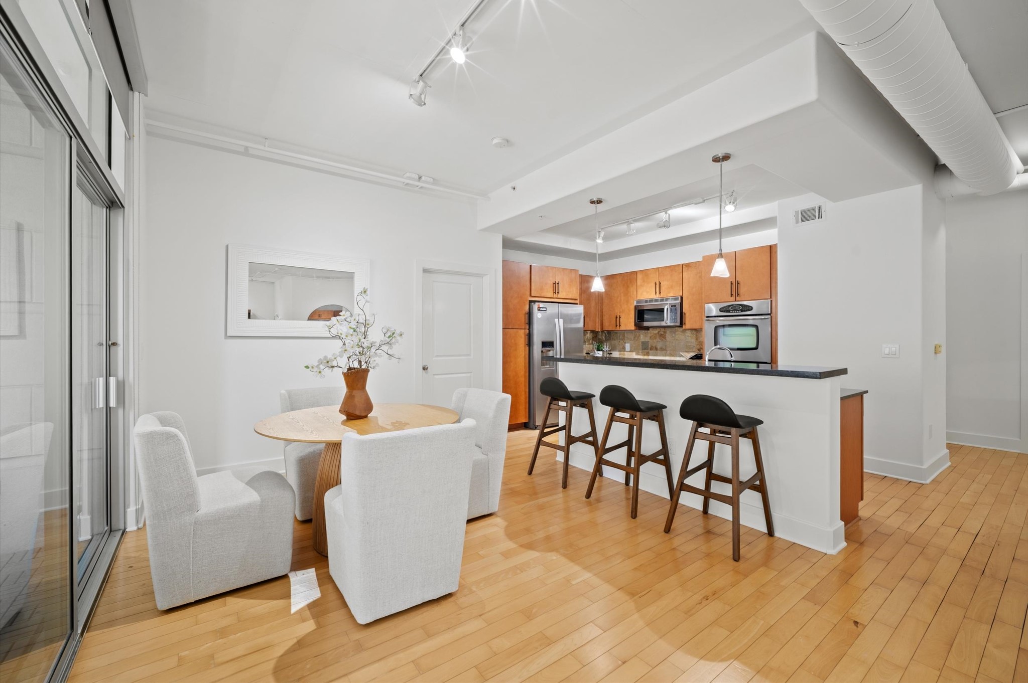 1901 Post Oak Boulevard, Unit 204 Houston, TX 77056 - Photo 22 of 36