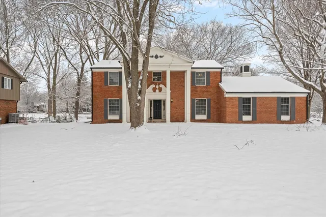 $389,900 | 142 Lake Road, Seymour, IL 61875