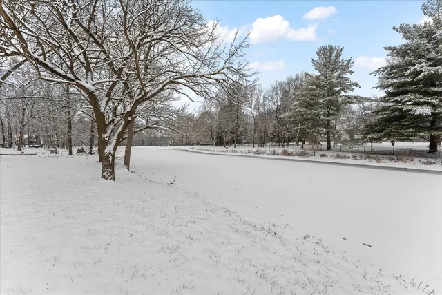 $389,900 | 142 Lake Road, Seymour, IL 61875