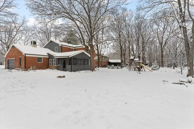 $389,900 | 142 Lake Road, Seymour, IL 61875
