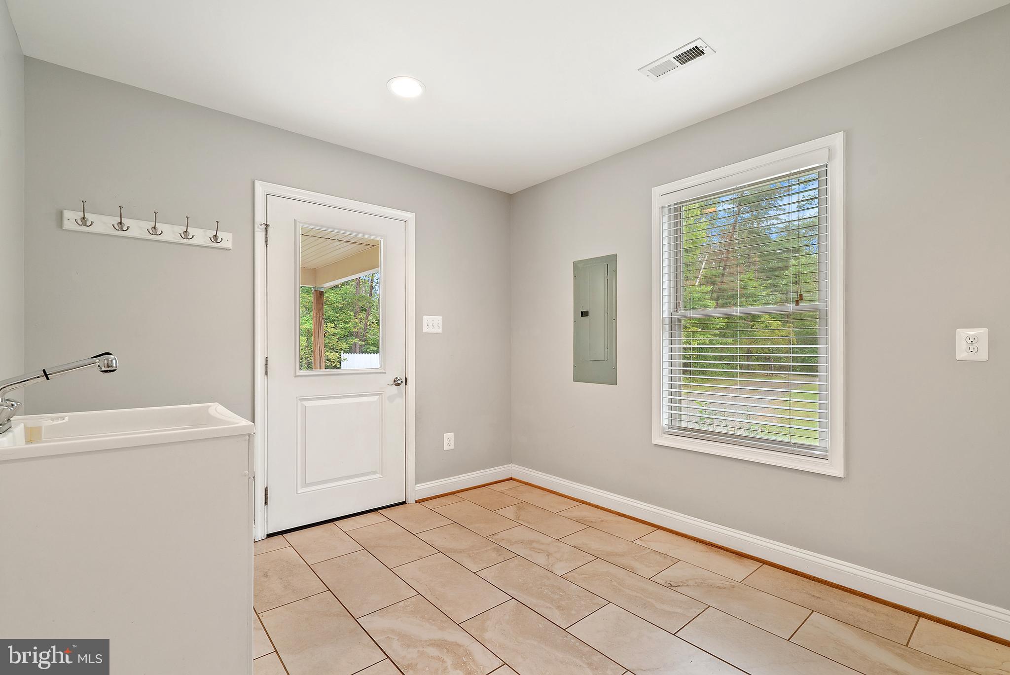 7627 Botha Road Bealeton, VA 22712 - Photo 14 of 19 Gallery Image 14