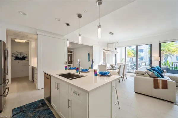 $1,799,995 | 1135 3rd Avenue South, Unit 304, Naples, FL 34102