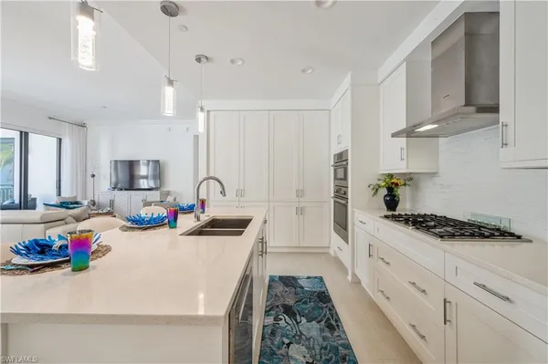 $1,799,995 | 1135 3rd Avenue South, Unit 304, Naples, FL 34102