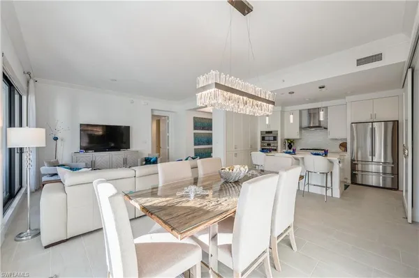 $1,799,995 | 1135 3rd Avenue South, Unit 304, Naples, FL 34102