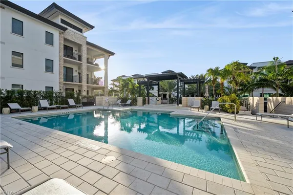 $1,799,995 | 1135 3rd Avenue South, Unit 304, Naples, FL 34102