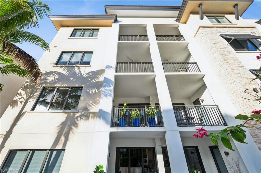 1135 3rd Avenue South, Unit 304 Naples, FL 34102 - Photo 30 of 35 View of lanai