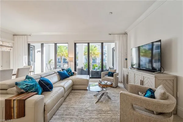 $1,799,995 | 1135 3rd Avenue South, Unit 304, Naples, FL 34102