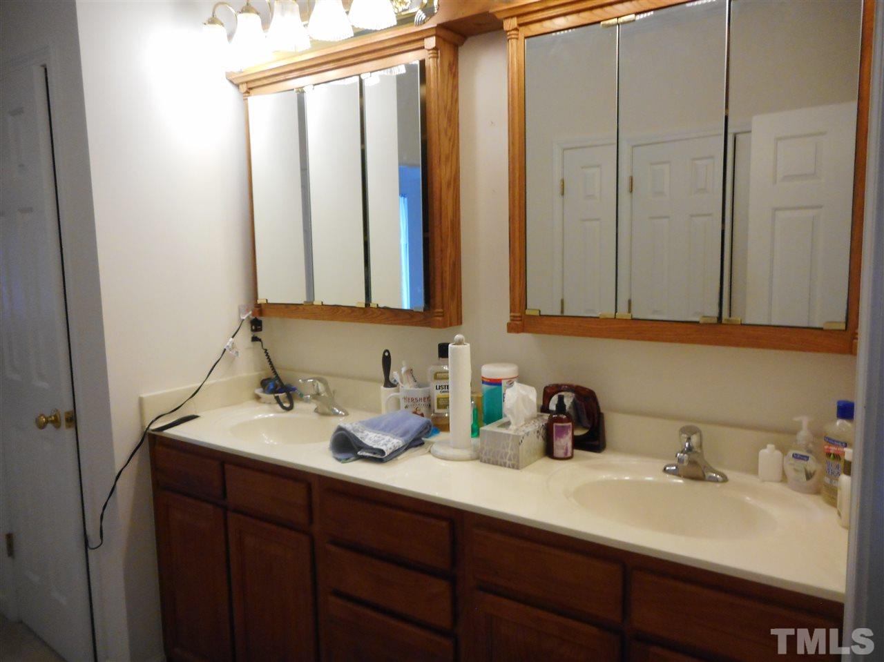 831 Dogeye Road Benson, NC 27504 - Photo 15 of 22 Gallery Image 15