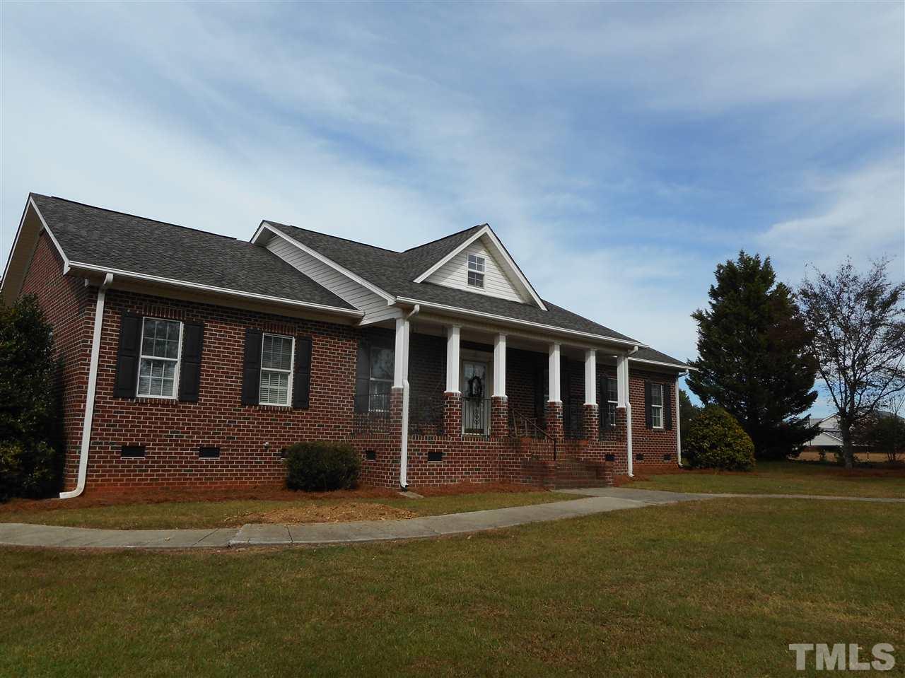 831 Dogeye Road Benson, NC 27504 - Photo 3 of 22 Gallery Image 3