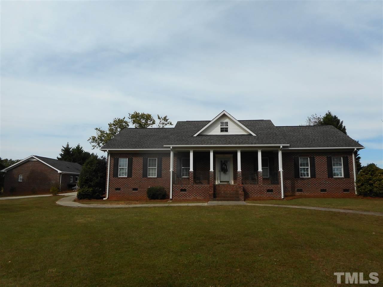 831 Dogeye Road Benson, NC 27504 - Photo 5 of 22 Gallery Image 5