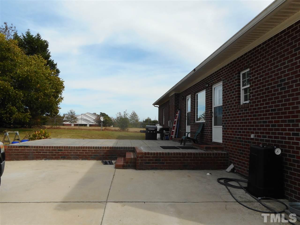 831 Dogeye Road Benson, NC 27504 - Photo 6 of 22 Gallery Image 6