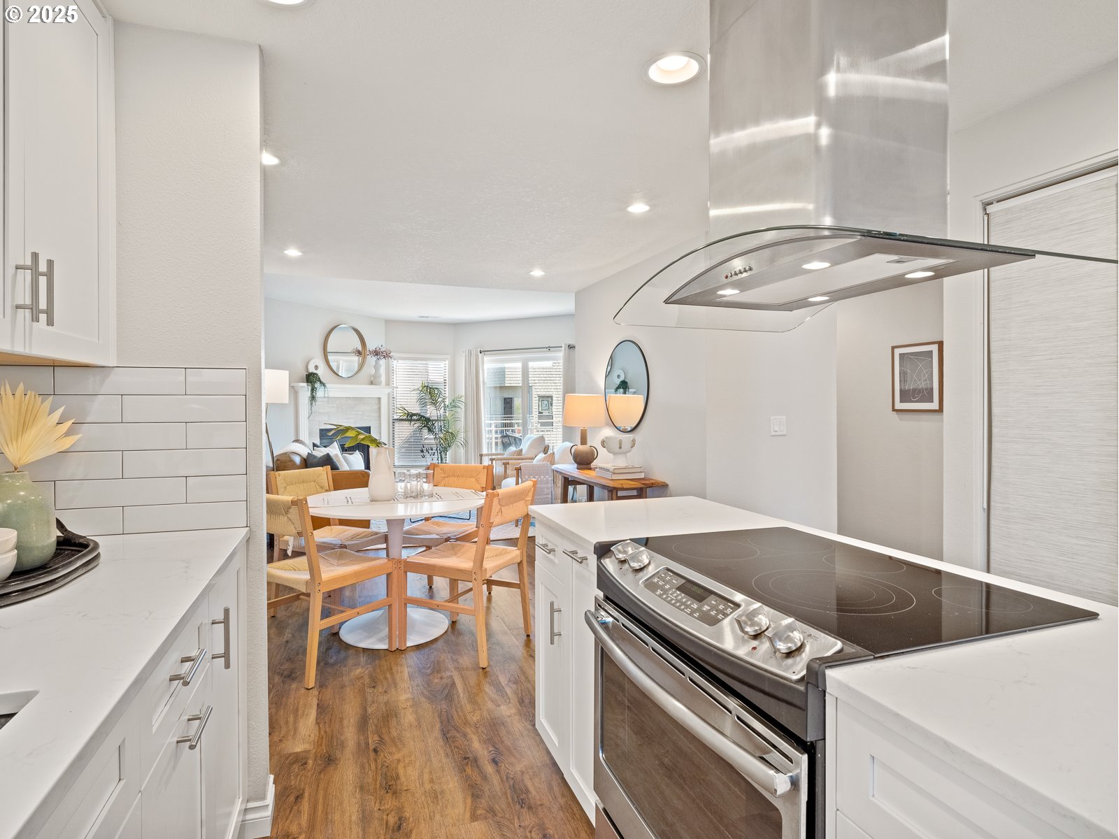 5624 South Riverside Drive, Unit 9 Portland, OR 97239 - Photo 11 of 39 Gallery Image 11
