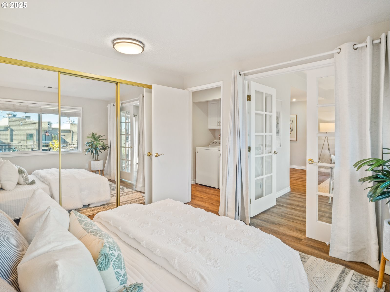 5624 South Riverside Drive, Unit 9 Portland, OR 97239 - Photo 23 of 39 Gallery Image 23