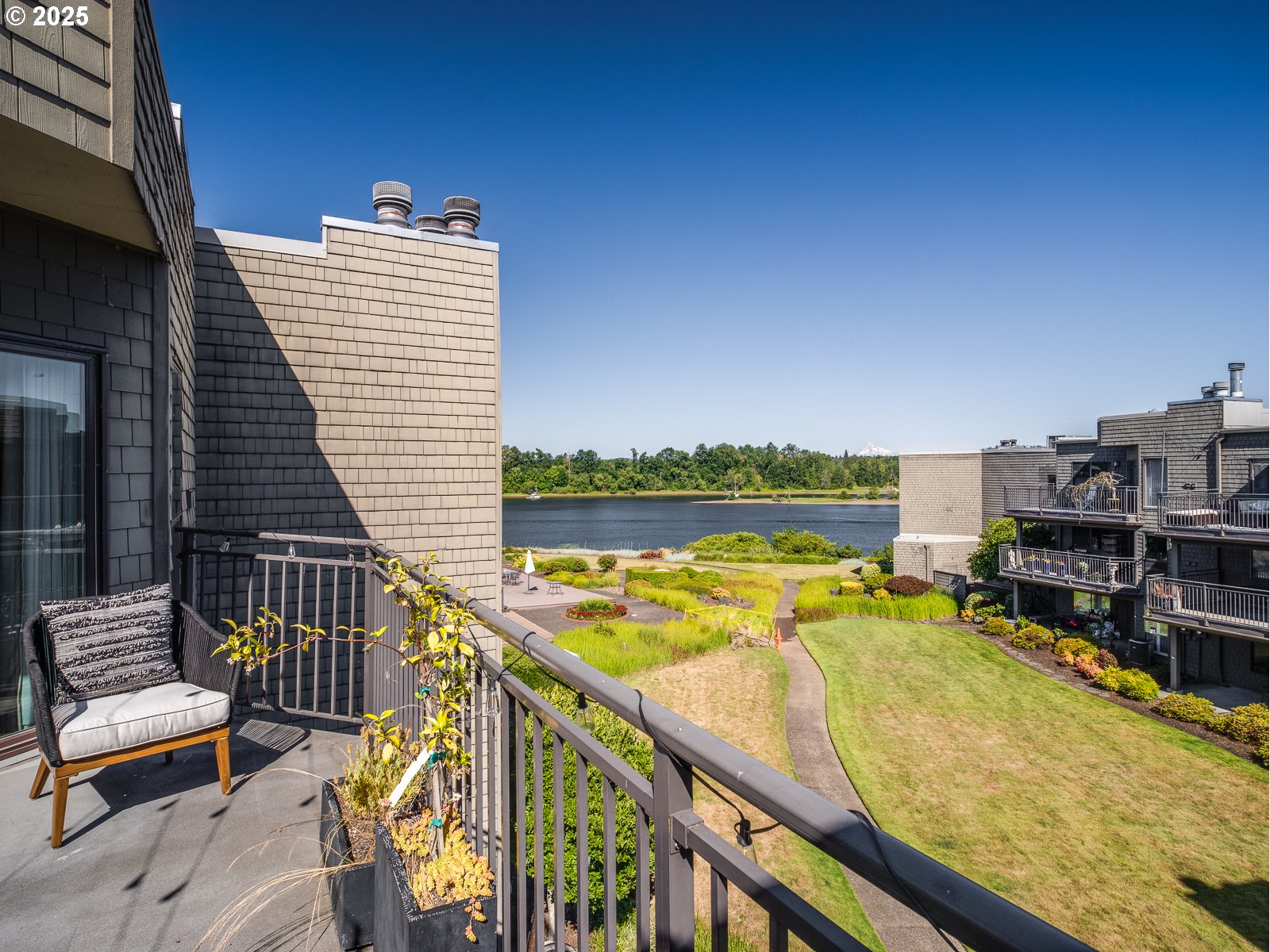5624 South Riverside Drive, Unit 9 Portland, OR 97239 - Photo 34 of 39 View