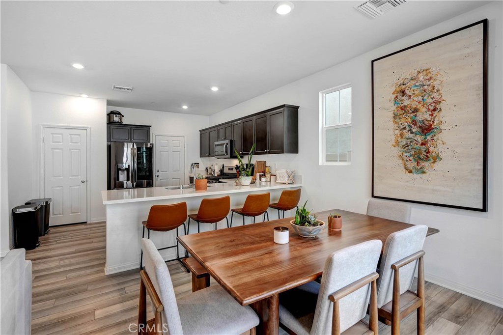 1635 Crepe Myrtle Place Upland, CA 91784 - Photo 7 of 25