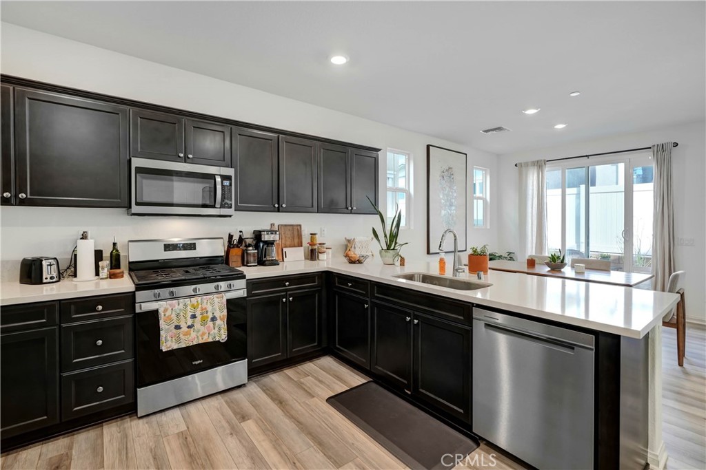 1635 Crepe Myrtle Place Upland, CA 91784 - Photo 10 of 25