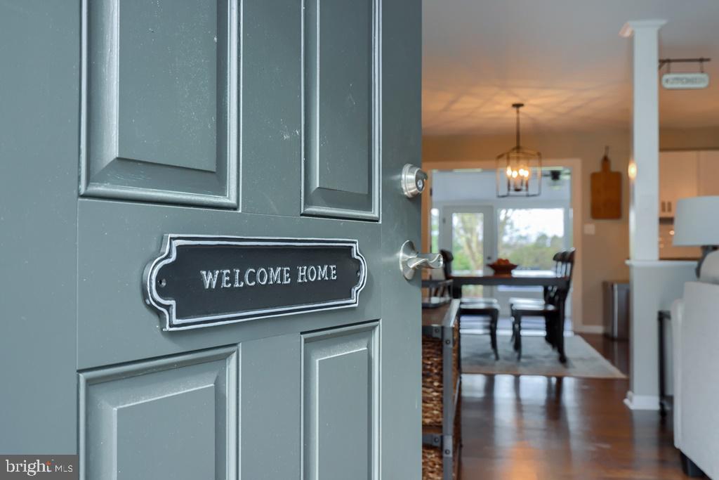 912 May Road Lititz, PA 17543 - Photo 3 of 40