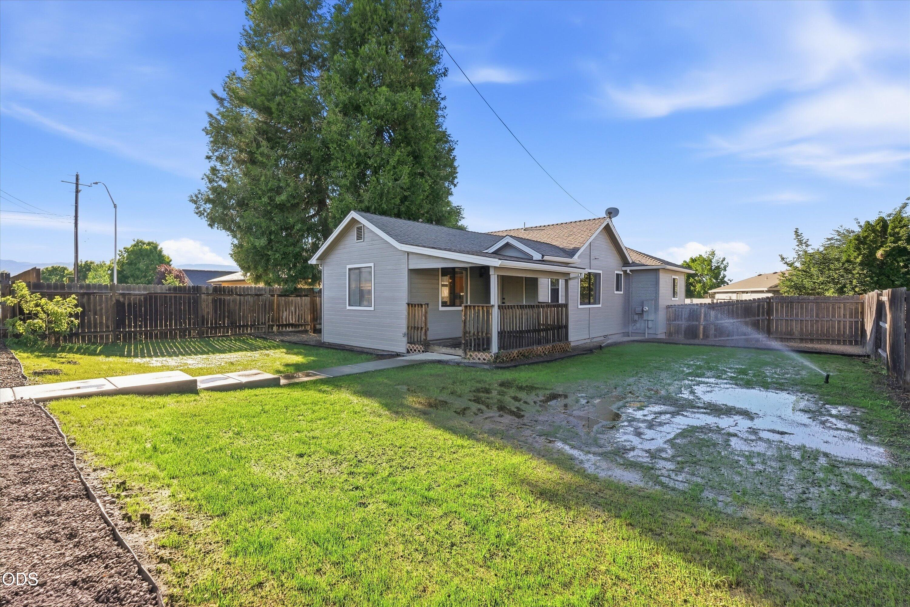1908 Cunningham Avenue Medford, OR 97501 - Photo 27 of 31