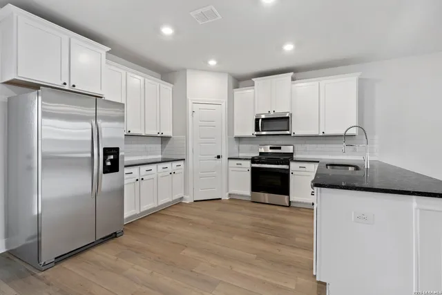 $450,900 | 6315 Monk Landing, Converse, TX 78109