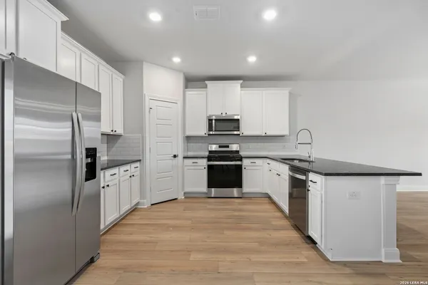 $402,900 | 6315 Monk Landing, Converse, TX 78109