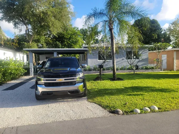 $577,000 | 266 Northeast 162nd Street, Miami, FL 33162