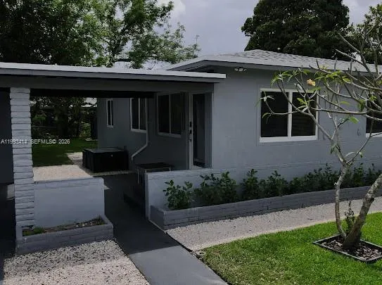 $577,000 | 266 Northeast 162nd Street, Miami, FL 33162