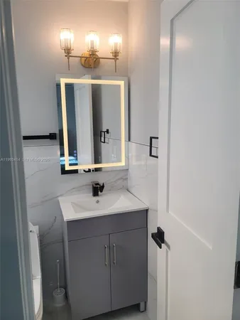 $577,000 | 266 Northeast 162nd Street, Miami, FL 33162