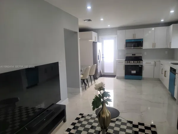 $577,000 | 266 Northeast 162nd Street, Miami, FL 33162
