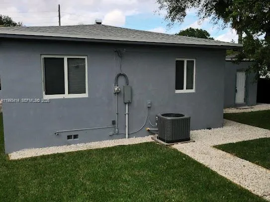 $577,000 | 266 Northeast 162nd Street, Miami, FL 33162