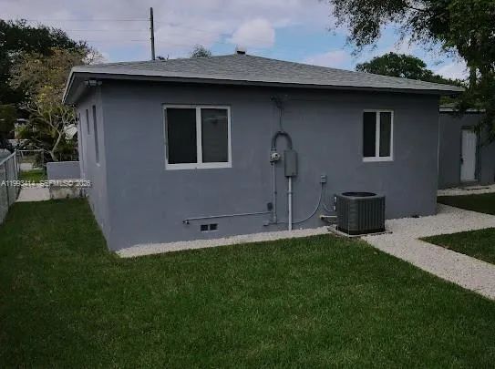 $577,000 | 266 Northeast 162nd Street, Miami, FL 33162