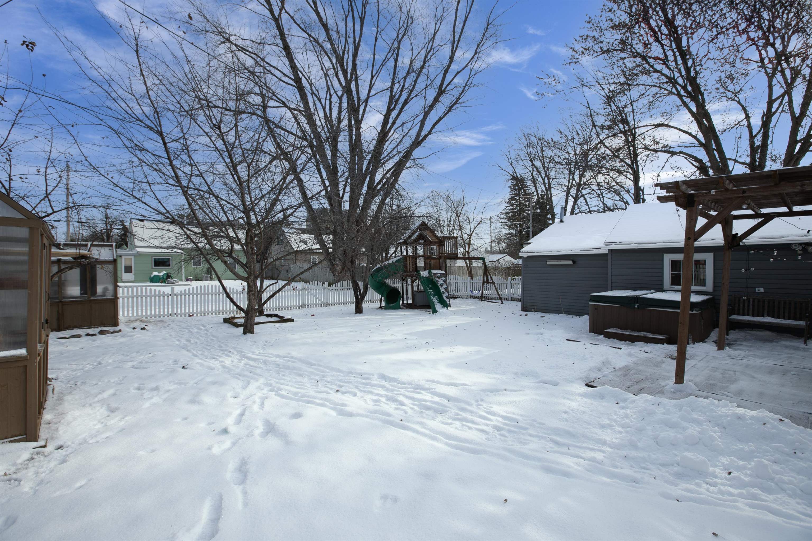1910 North Lawe Street Appleton, WI 54911 - Photo 9 of 54
