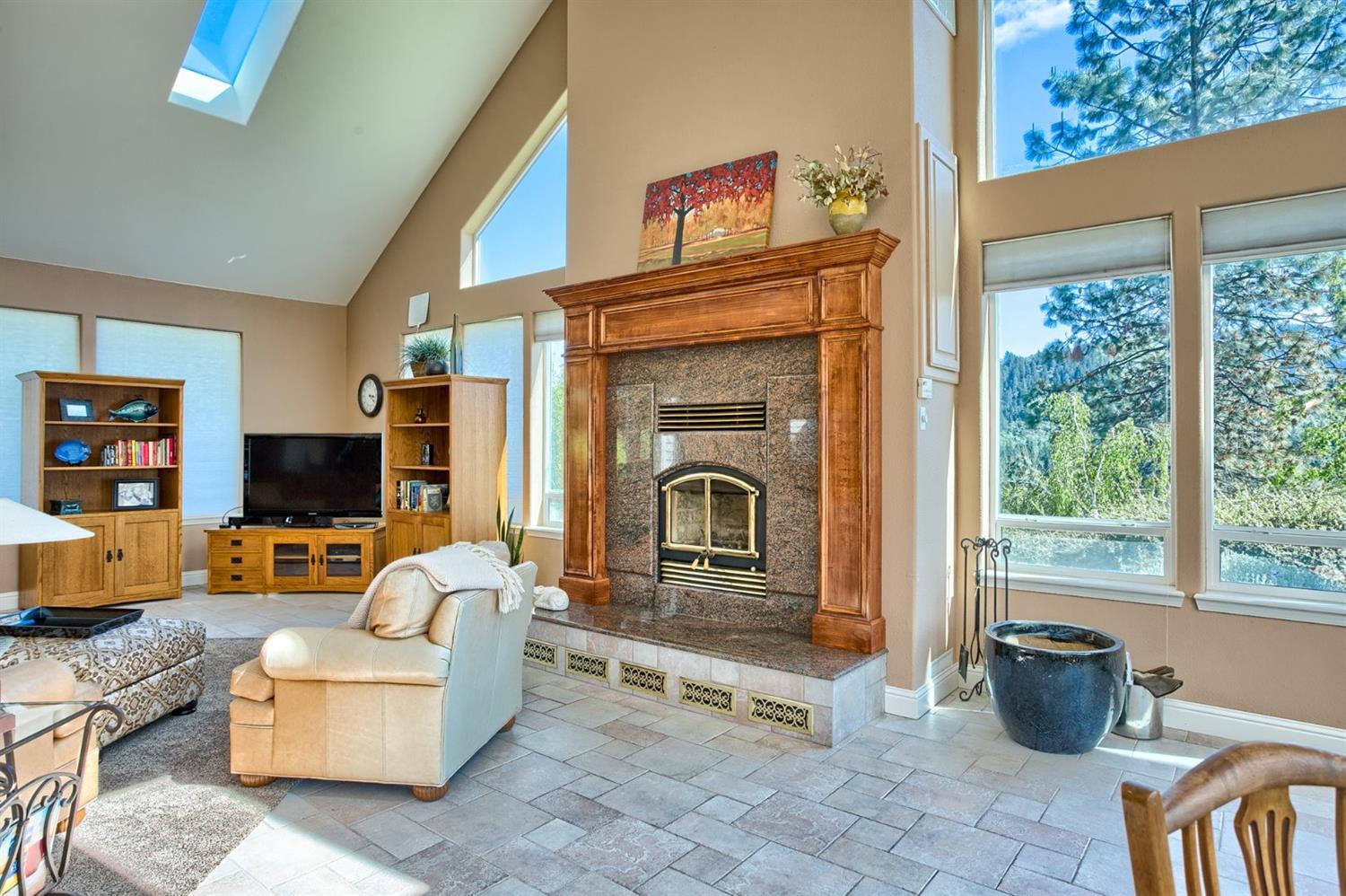 540 Hidden Valley Road Grants Pass, OR 97527 - Photo 12 of 28 Additional Photo