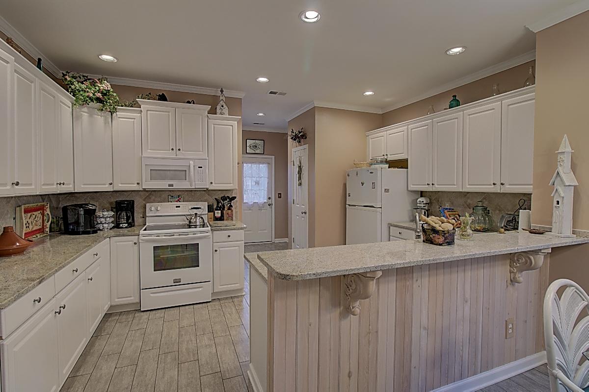 105 Old Course Road Summerville, SC 29485 - Photo 13 of 45 Kitchen