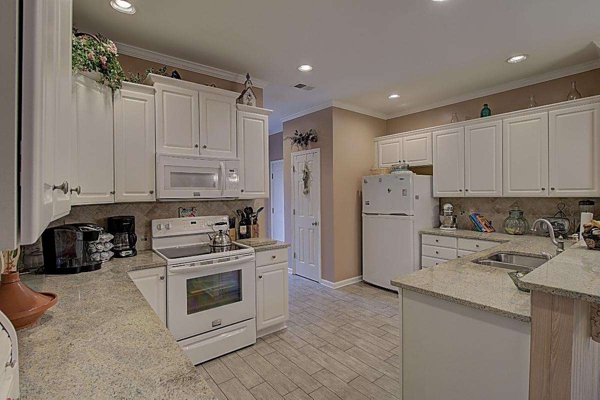 105 Old Course Road Summerville, SC 29485 - Photo 14 of 45 Kitchen
